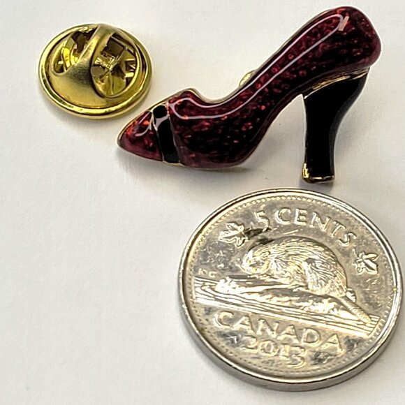 Mini Red Shoe Brooch - Picture 2 of 8